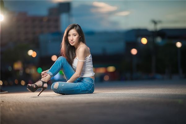 五行分析_周依白