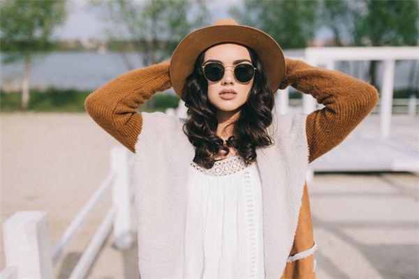 萬歲崖的姓名打分結(jié)果_萬歲崖五行分析