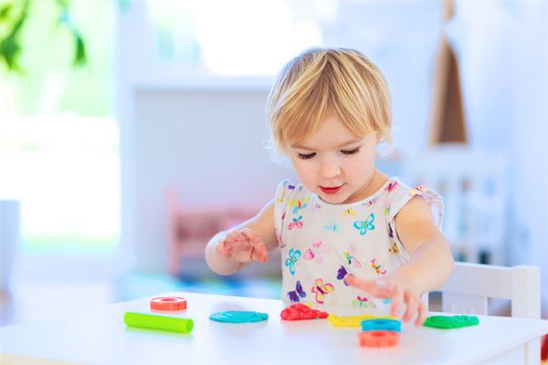 凌顏的姓名打分結(jié)果_凌顏五行分析